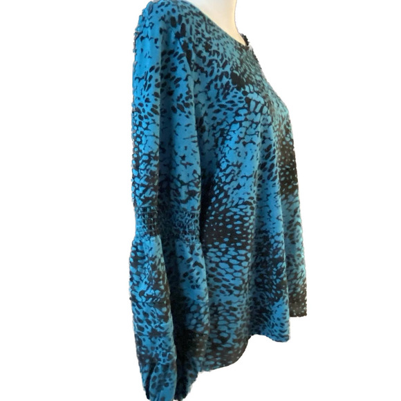 Chico’s Popover Top, Women's Size 3 (16) Bishop Sleeves, Blue w/Black Flocking - Picture 2 of 10